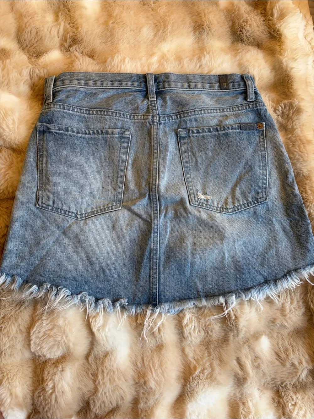 7 for all mankind denim mini skirt distressed hemline light wash size 29 - Picture 7 of 11